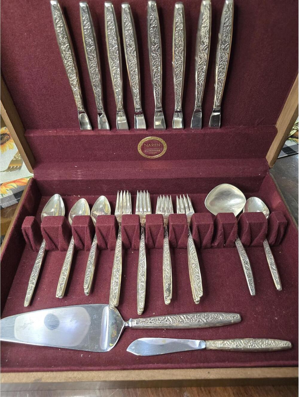 Valencia by International Sterling Silver Flatware Set for 8 Service 40 pieces